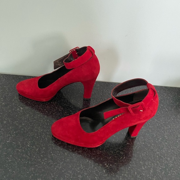 DKNY Red Mary Jane Heels size 6 - Picture 4 of 6